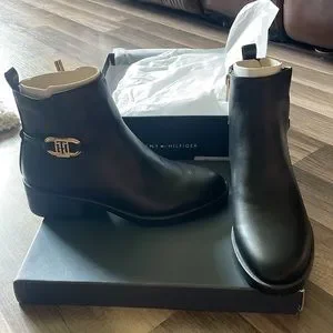 Tommy Hilfiger Shoes Nib Tommy Hilfiger Imiera Ankle Boots